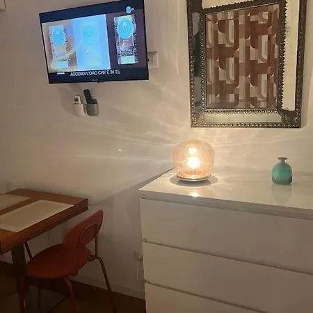 Ventinove Metri Monovano Zona Stazione * בארי