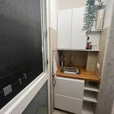Apartament Ventinove Metri Monovano Zona Stazione Bari